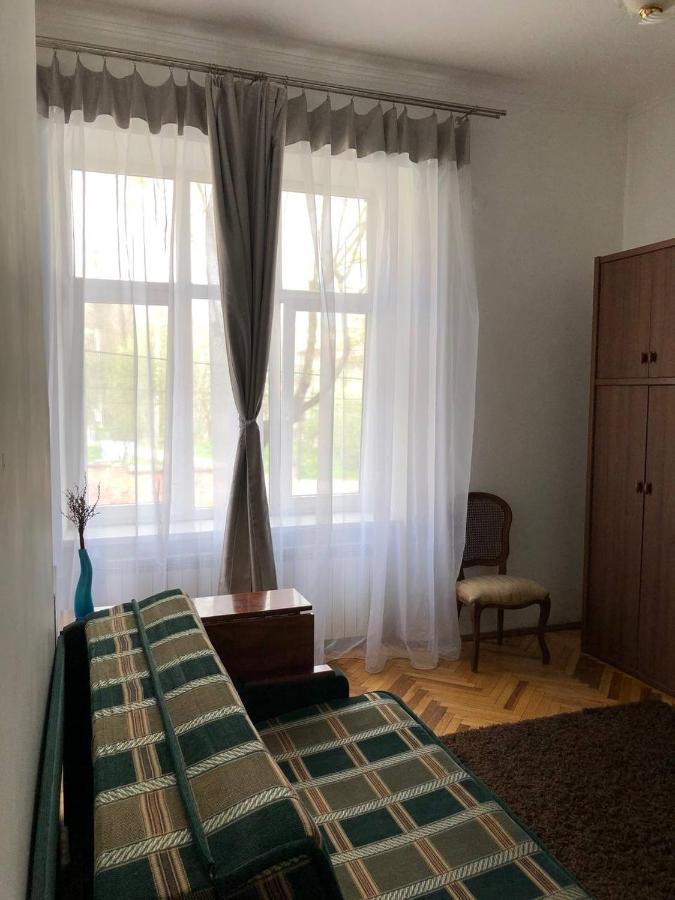 Apartment Karpintsa Lviv Bagian luar foto